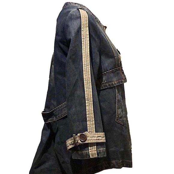 Denim Roll Cuff Jean Jacket With Double Row of Buttons Size 6 NWOT - Picture 5 of 14